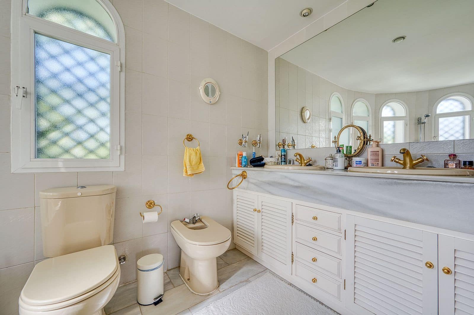 4 makuuhuone Huvila myytävänä paikassa Nueva Andalucia mukana uima-altaan 
autotalli - 2 395 000 € (Ref: 9329739)