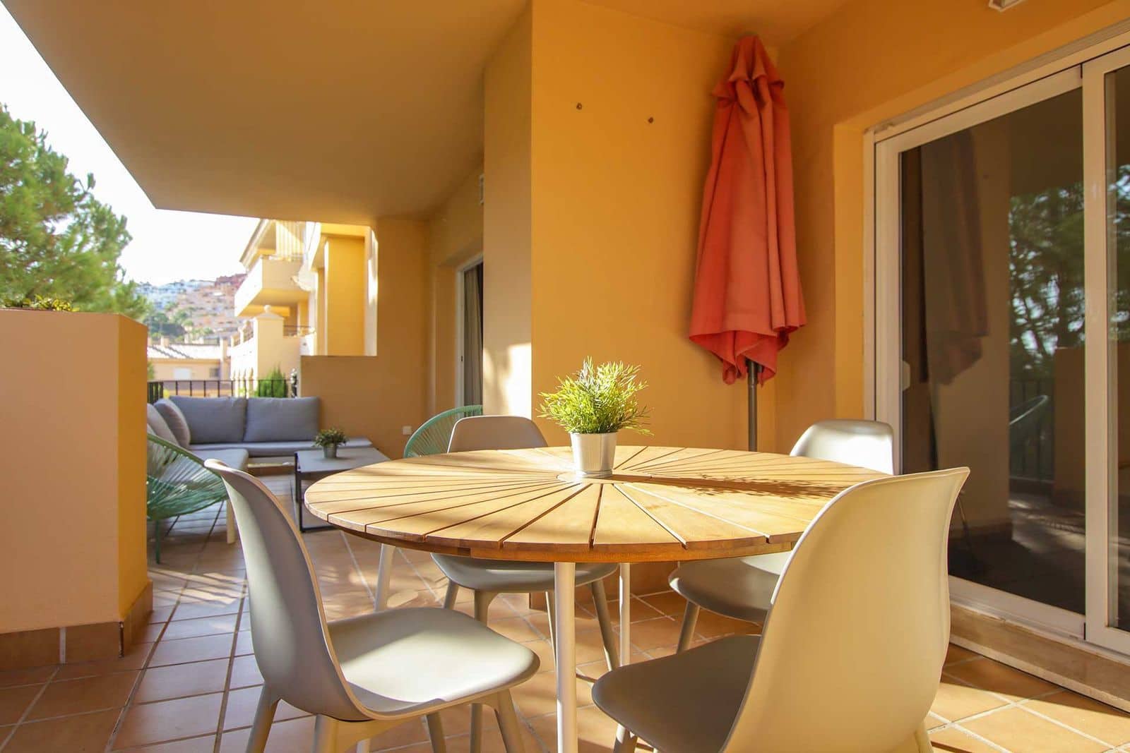 2 soveværelse Lejlighed til salg i Calahonda med swimmingpool garage - € 329.000 (Ref: 9329740)