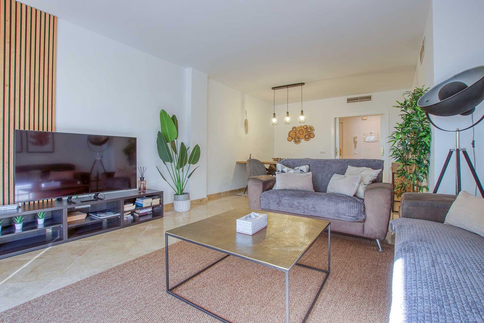 2 soveværelse Lejlighed til salg i Calahonda med swimmingpool garage - € 329.000 (Ref: 9329740)