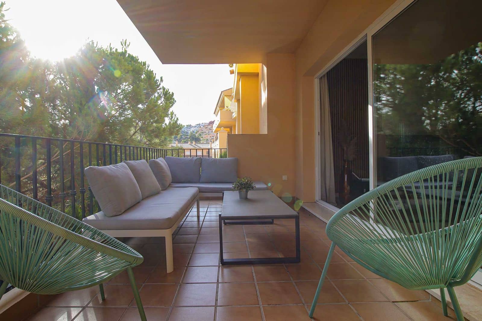 2 soveværelse Lejlighed til salg i Calahonda med swimmingpool garage - € 329.000 (Ref: 9329740)