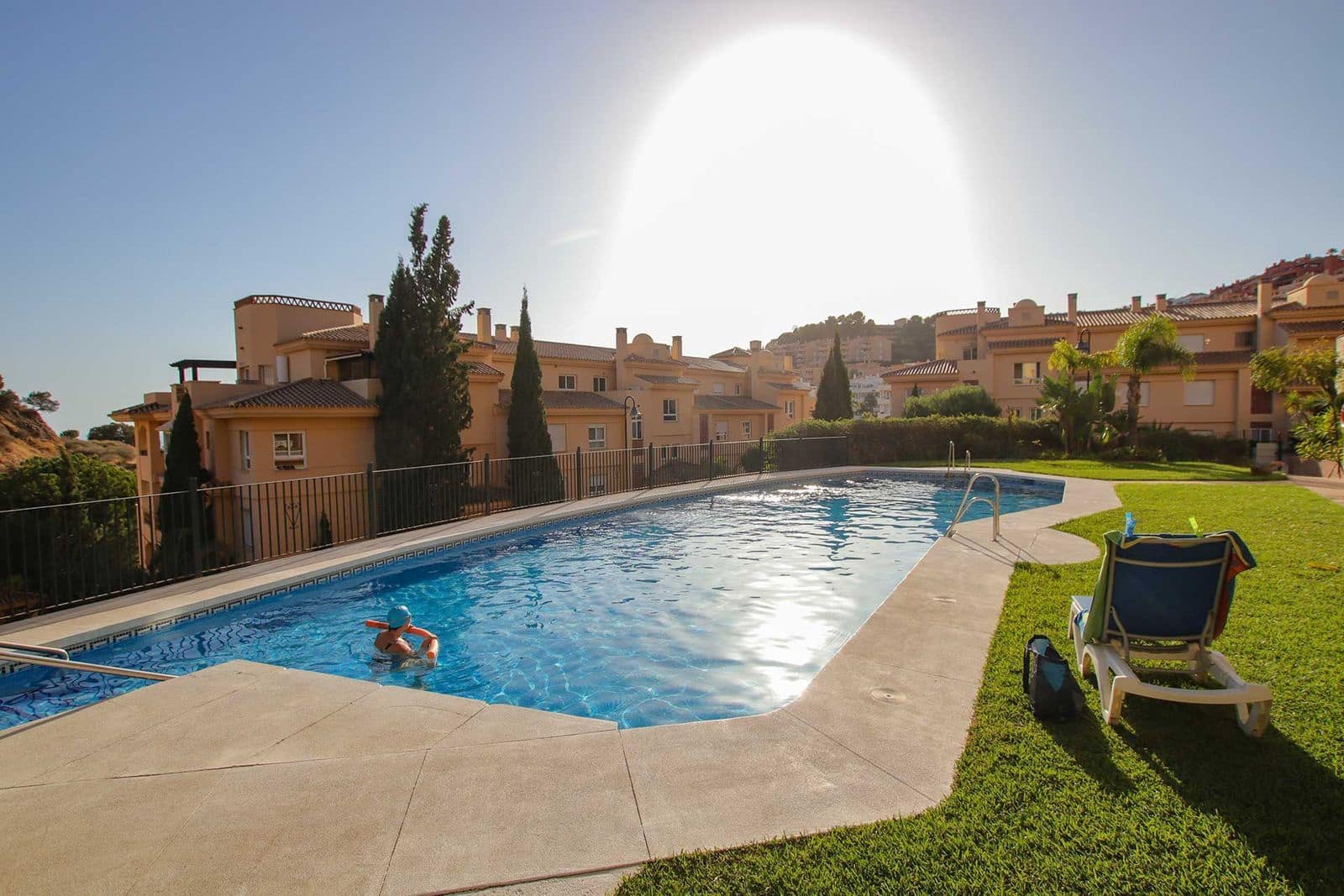 2 soveværelse Lejlighed til salg i Calahonda med swimmingpool garage - € 329.000 (Ref: 9329740)