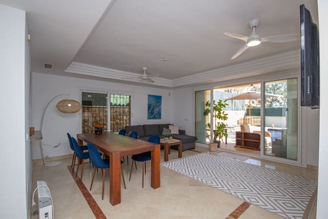 4 camera da letto Villetta Bifamiliare in vendita in Riviera del Sol, Mijas con piscina garage - 579.000 € (Rif: 9343886)