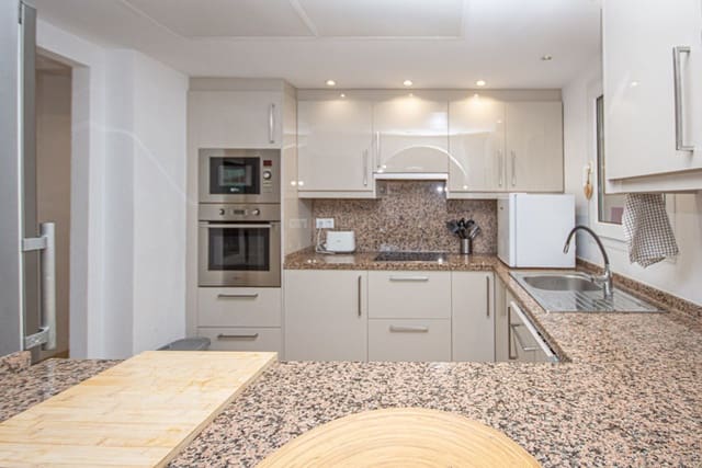 4 camera da letto Villetta Bifamiliare in vendita in Riviera del Sol, Mijas con piscina garage - 579.000 € (Rif: 9343886)