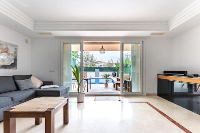 4 camera da letto Villetta Bifamiliare in vendita in Riviera del Sol, Mijas con piscina garage - 579.000 € (Rif: 9343886)