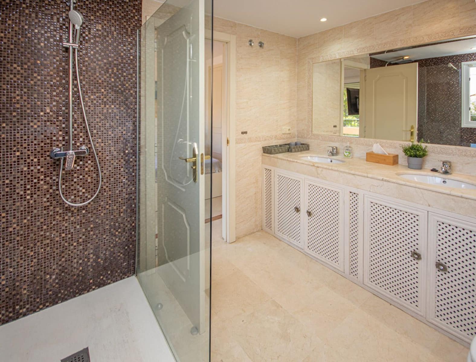 4 sypialnia Dom blizniak na sprzedaż w Riviera del Sol z basenem garażem - 579 000 € (Ref: 9343886)