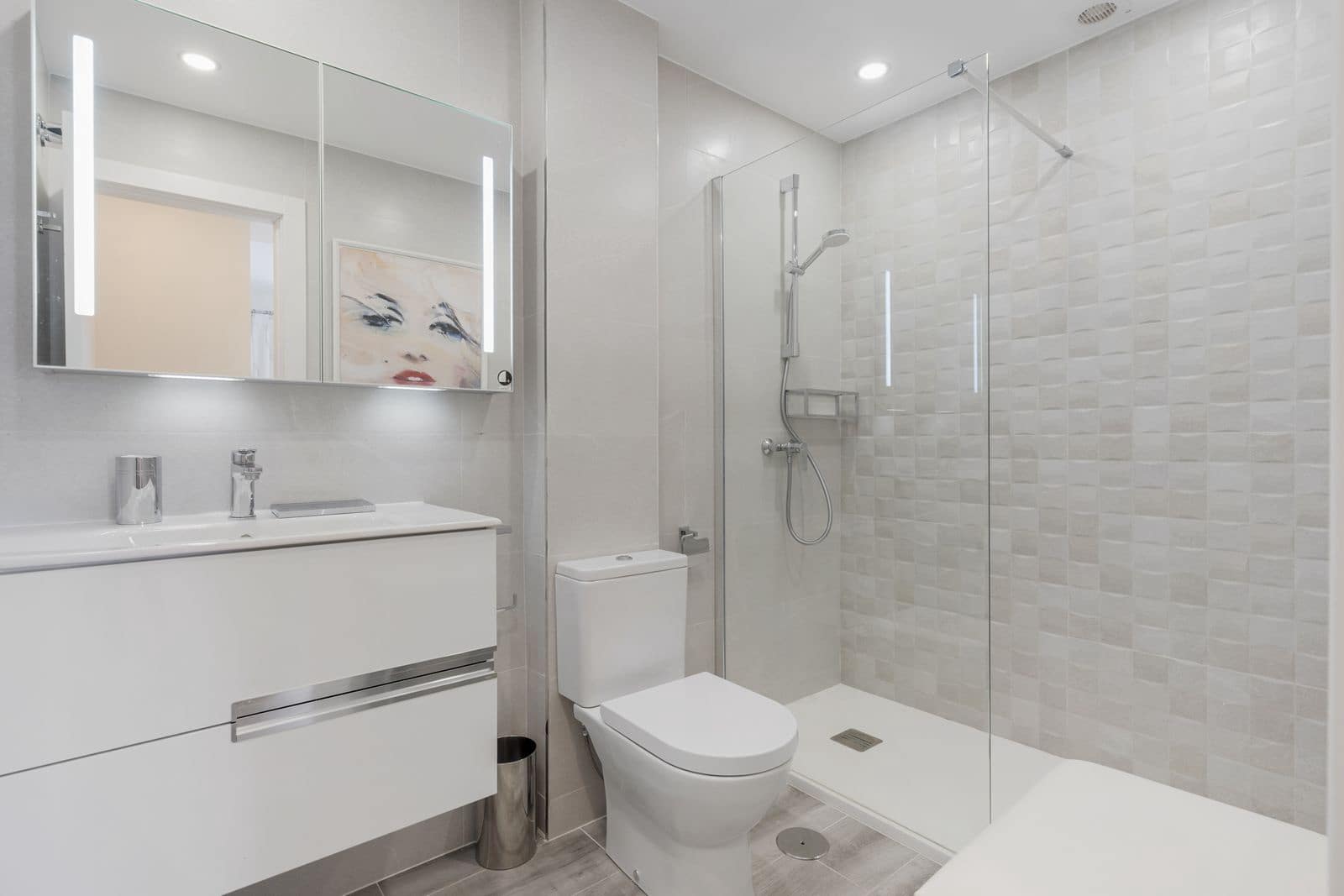 2 makuuhuone Huoneisto myytävänä paikassa La Cala de Mijas mukana uima-altaan 
autotalli - 499 000 € (Ref: 9347958)