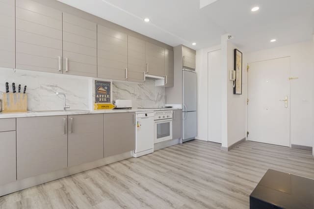 2 makuuhuone Huoneisto myytävänä paikassa La Cala de Mijas, Mijas mukana uima-altaan 
autotalli - 499 000 € (Ref: 9347958)