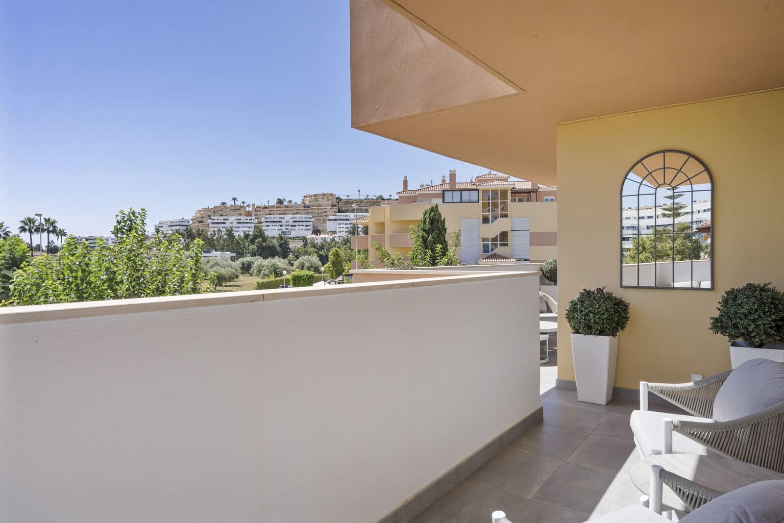 2 makuuhuone Huoneisto myytävänä paikassa La Cala de Mijas mukana uima-altaan 
autotalli - 499 000 € (Ref: 9347958)