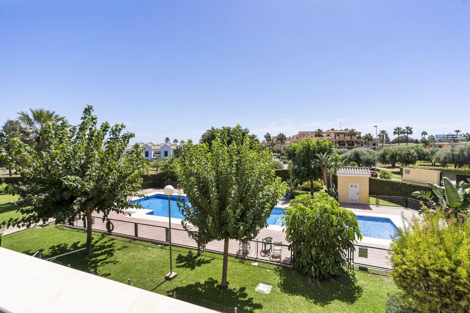 2 makuuhuone Huoneisto myytävänä paikassa La Cala de Mijas mukana uima-altaan 
autotalli - 499 000 € (Ref: 9347958)