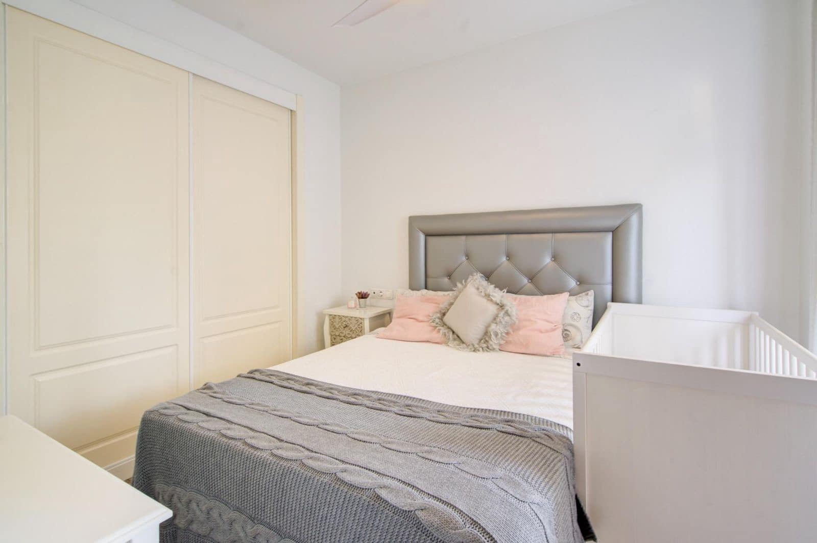 2 soverom Leilighet til salgs i La Cala de Mijas med svømmebasseng garasje - € 385 000 (Ref: 9347959)