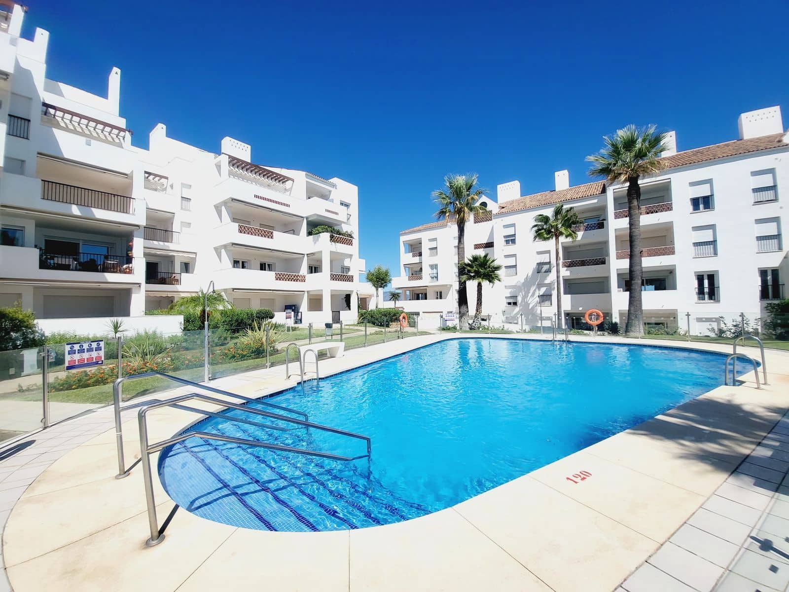 3 chambre Appartement à vendre à Miraflores avec piscine garage - 525 000 € (Ref: 9347960)