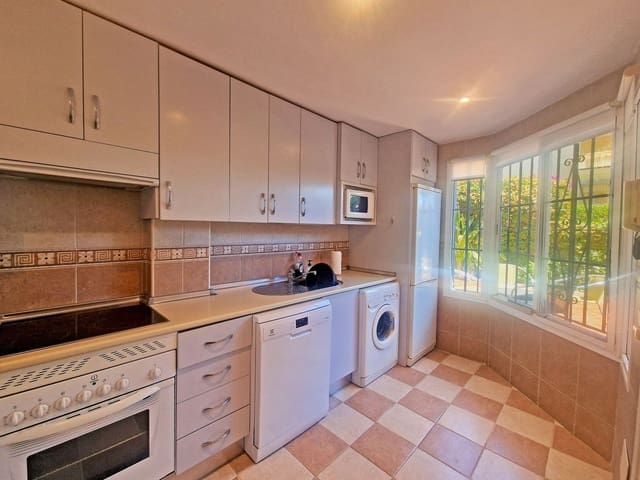 4 bedroom Semi-detached Villa for sale in Cabopino, Marbella with pool garage - € 595,000 (Ref: 9348511)