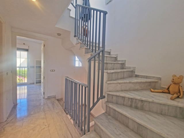 4 bedroom Semi-detached Villa for sale in Cabopino, Marbella with pool garage - € 595,000 (Ref: 9348511)