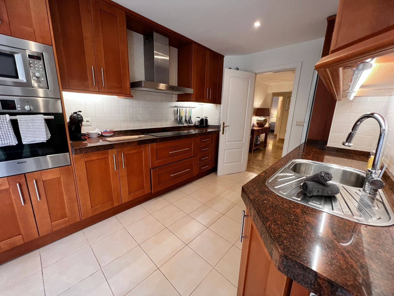 3 sypialnia Apartament na sprzedaż w Los Flamingos z basenem garażem - 1 050 000 € (Ref: 9352780)