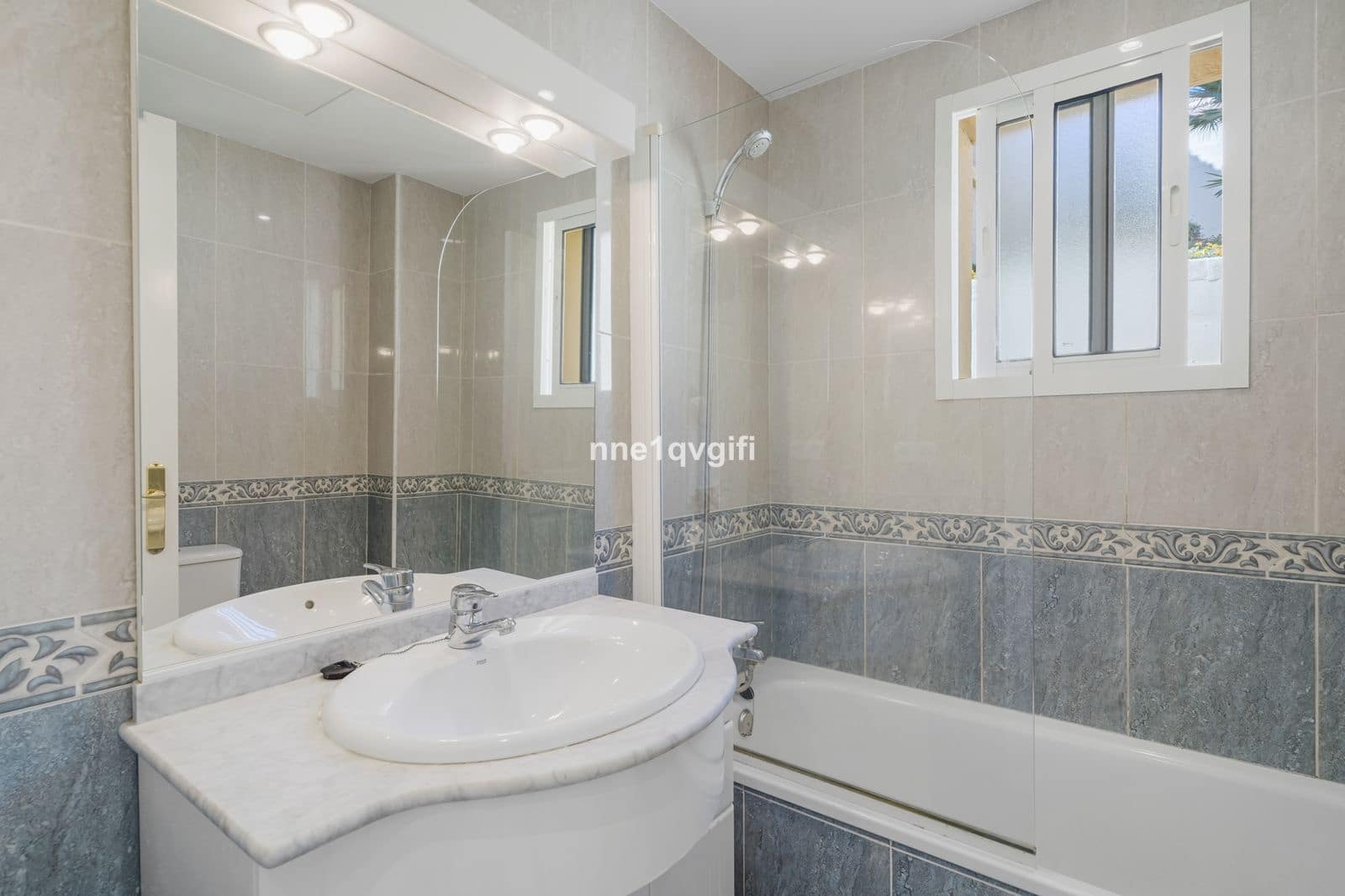 2 Zimmer Apartment zu verkaufen in Calahonda mit Pool Garage - 289.950 € (Ref: 9352781)