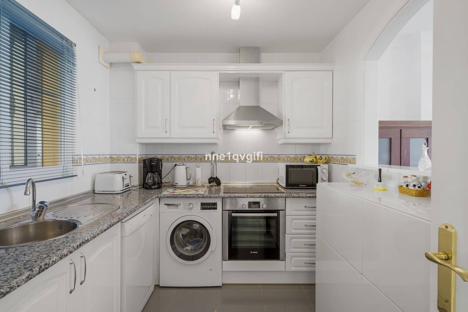 2 Zimmer Apartment zu verkaufen in Calahonda mit Pool Garage - 289.950 € (Ref: 9352781)