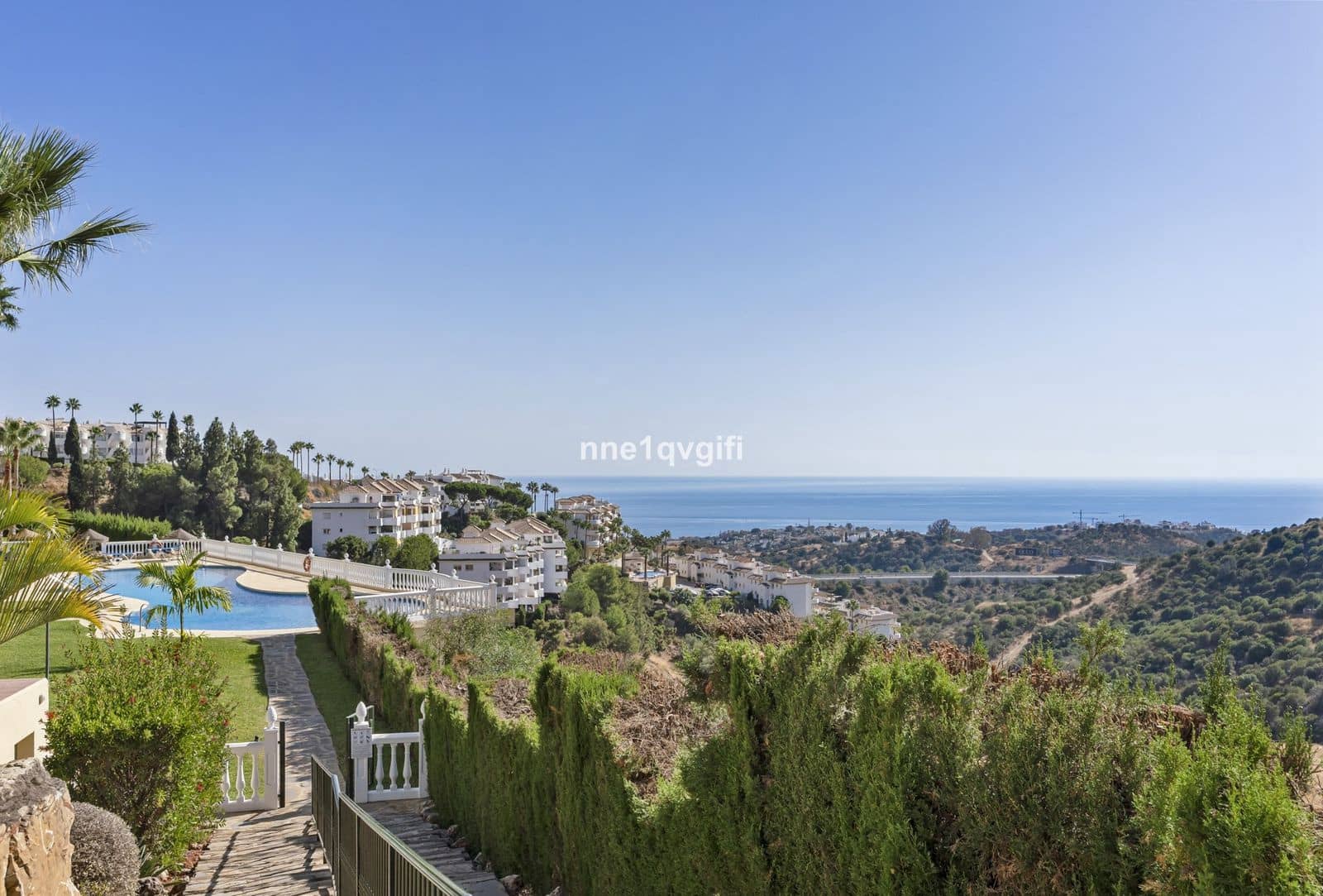 2 Zimmer Apartment zu verkaufen in Calahonda mit Pool Garage - 289.950 € (Ref: 9352781)