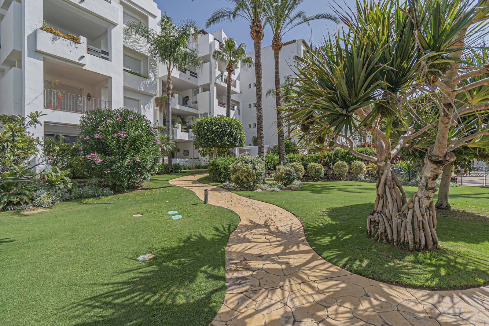 3 soveværelse Lejlighed til salg i Costalita med swimmingpool garage - € 495.000 (Ref: 9352800)