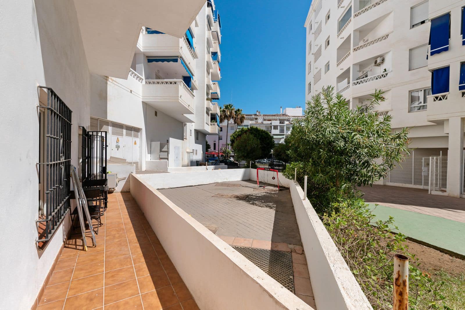 4 quarto Apartamento para venda em Nueva Andalucia com piscina garagem - 349 000 € (Ref: 9354197)