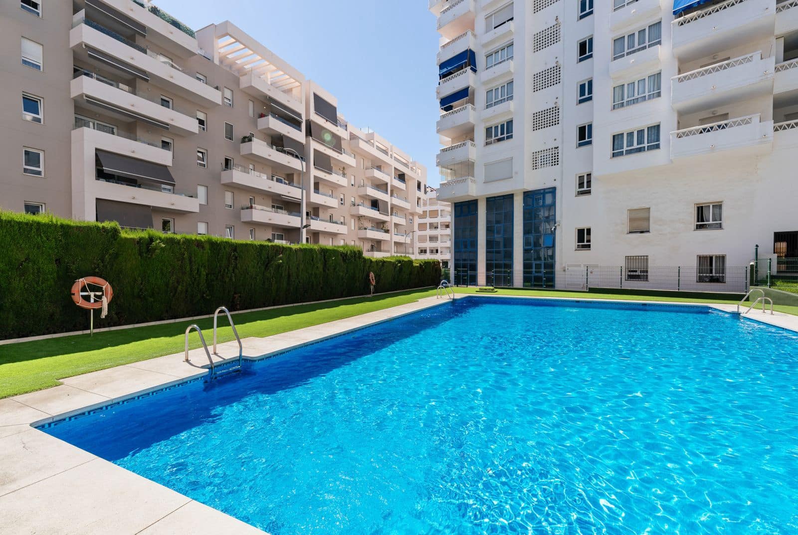 4 quarto Apartamento para venda em Nueva Andalucia com piscina garagem - 349 000 € (Ref: 9354197)