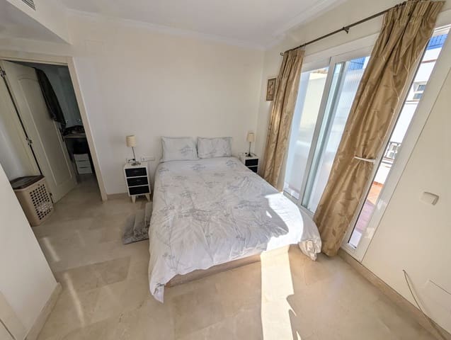 2 soveværelse Penthouse til salg i Calahonda, Mijas med swimmingpool garage - € 499.000 (Ref: 9354225)