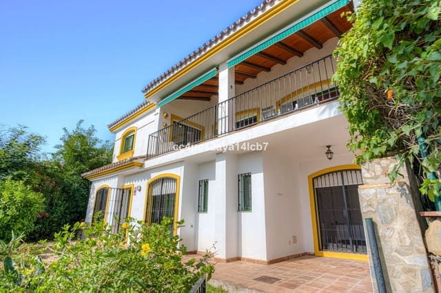 3 bedroom Semi-detached Villa for sale in Riviera del Sol, Mijas with pool garage - € 539,000 (Ref: 9354493)