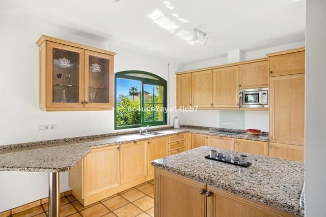 3 bedroom Semi-detached Villa for sale in Riviera del Sol, Mijas with pool garage - € 539,000 (Ref: 9354493)