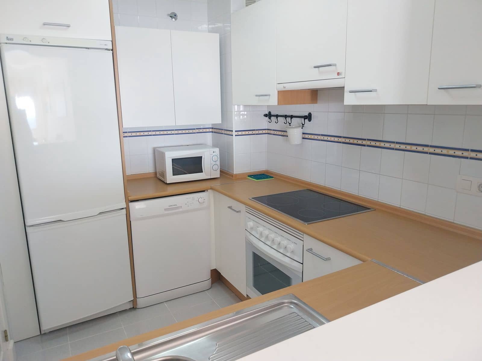 2 soverom Strandleiligheter til salgs i Calahonda med svømmebasseng garasje - € 730 000 (Ref: 9354494)