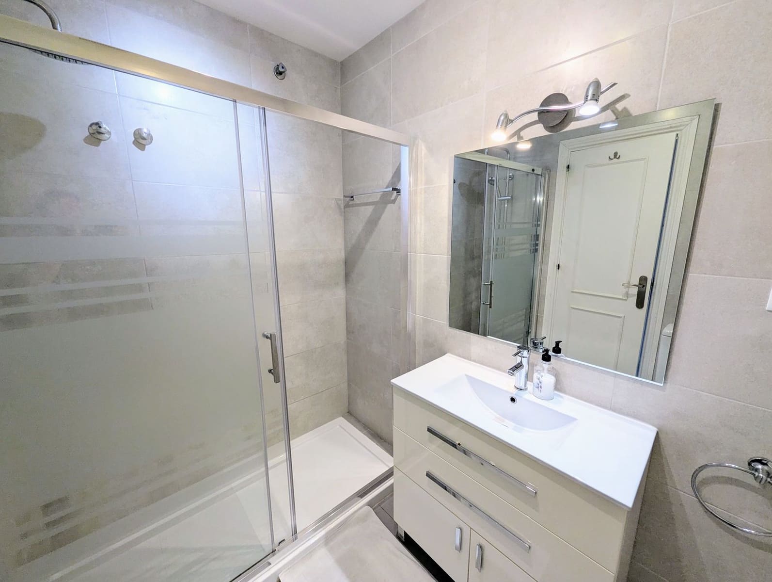 2 sovrum Takvåning till salu i Calahonda med pool garage - 349 000 € (Ref: 9360870)