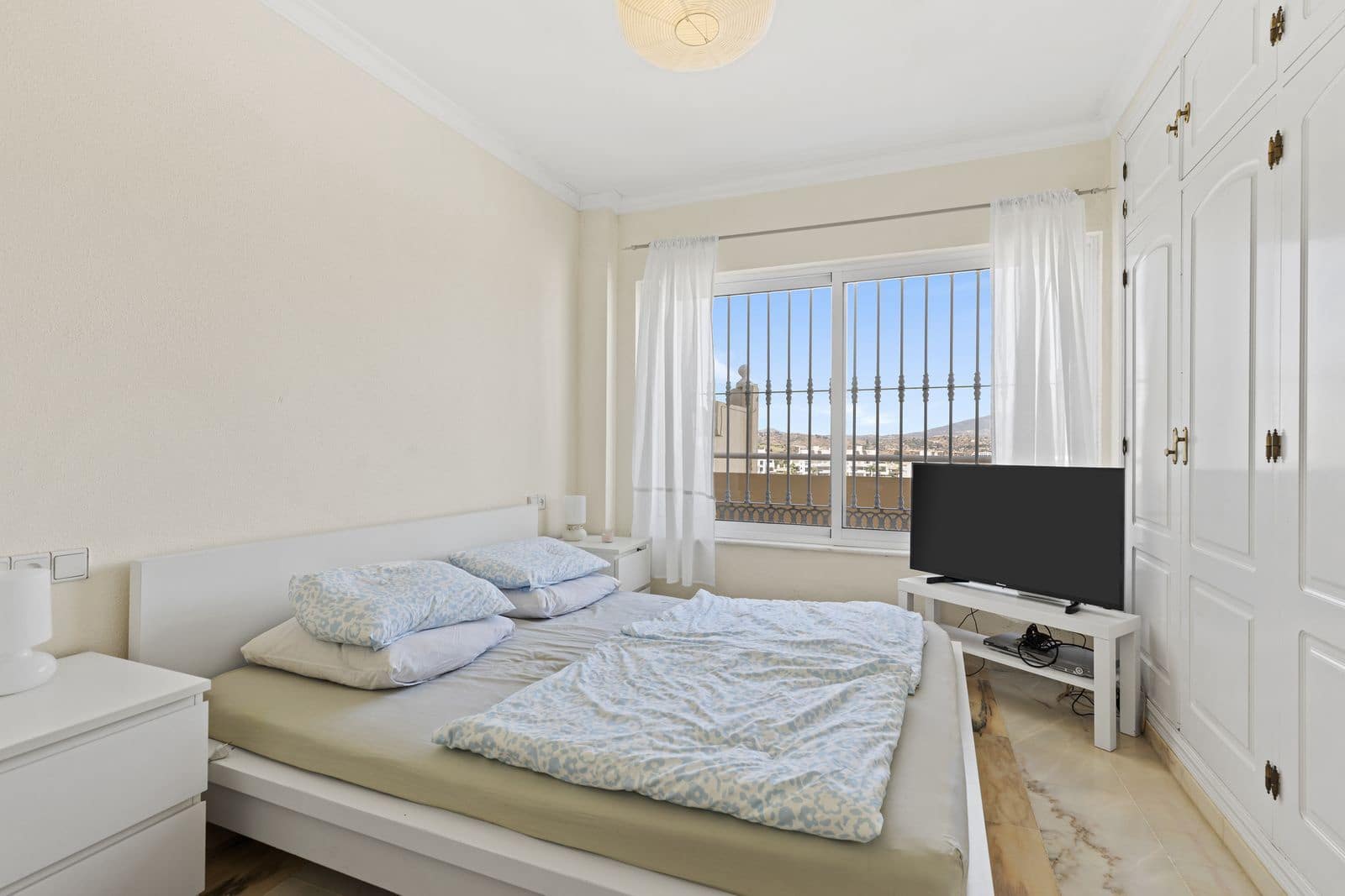 4 soverom Leilighet til salgs i Riviera del Sol med svømmebasseng garasje - € 529 000 (Ref: 9373890)