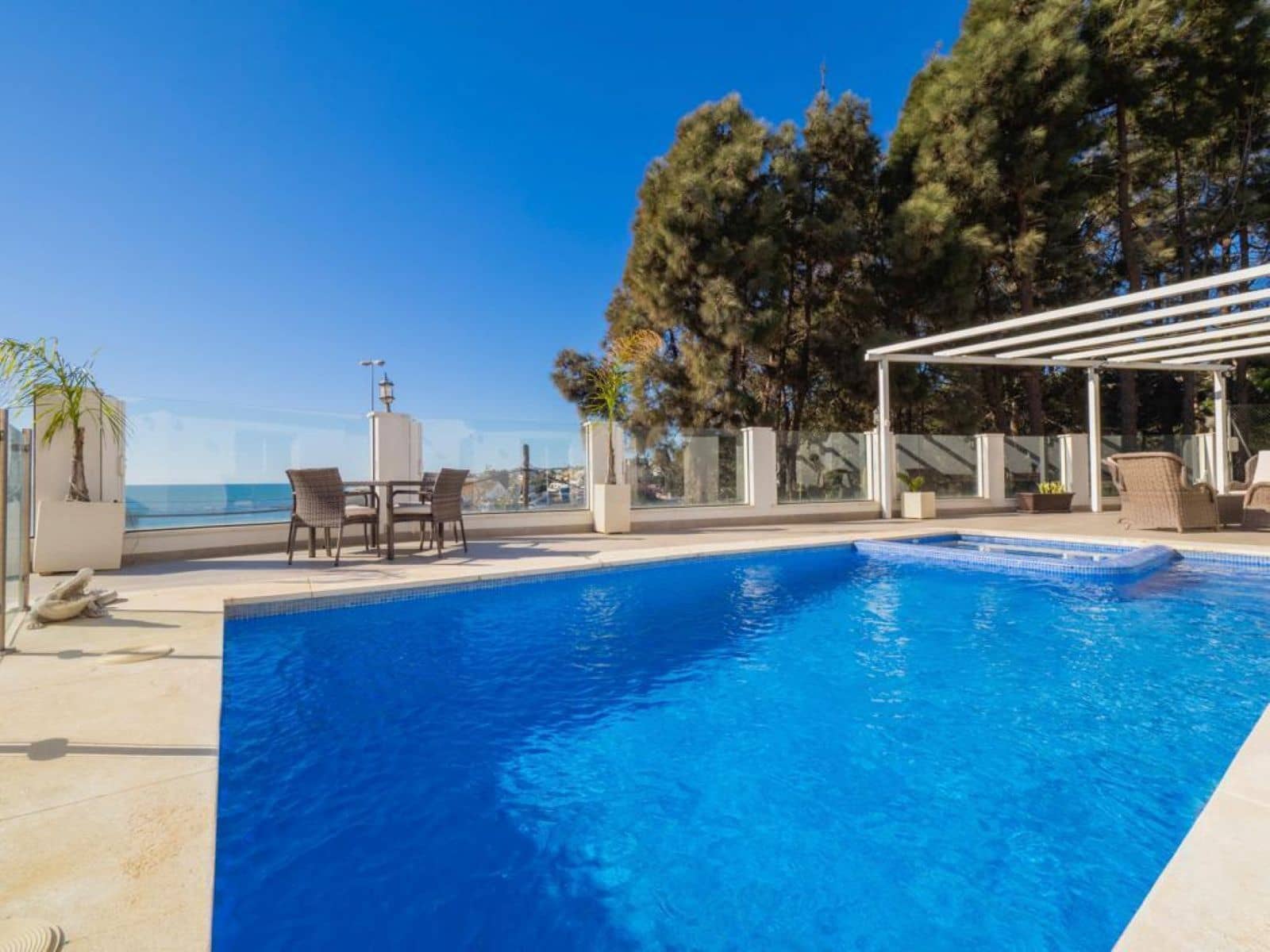 6 soverom Villa til salgs i El Chaparral med svømmebasseng garasje - € 1 350 000 (Ref: 9373892)