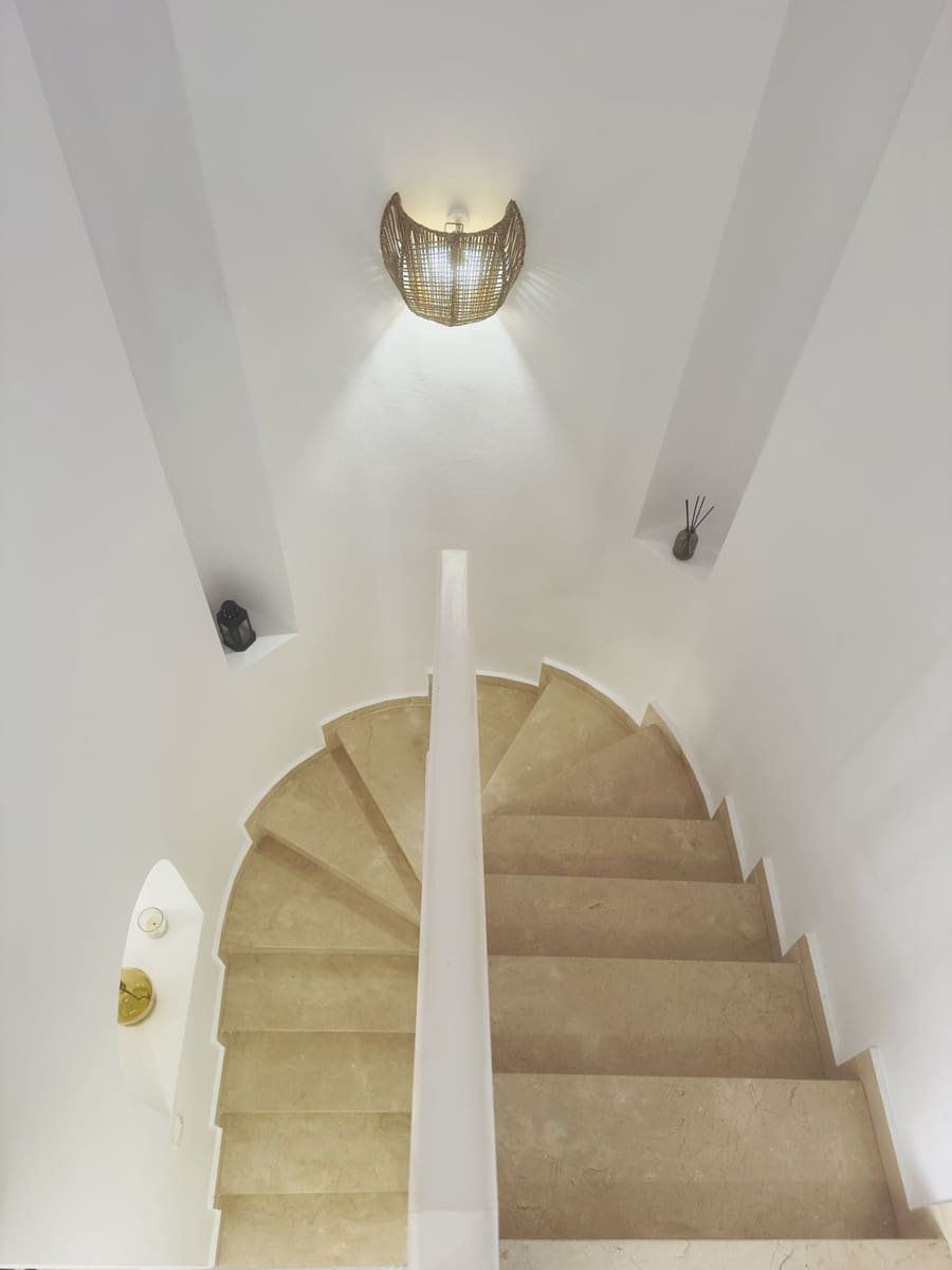 3 sypialnia Dom na sprzedaż w Riviera del Sol z basenem garażem - 585 000 € (Ref: 9396877)