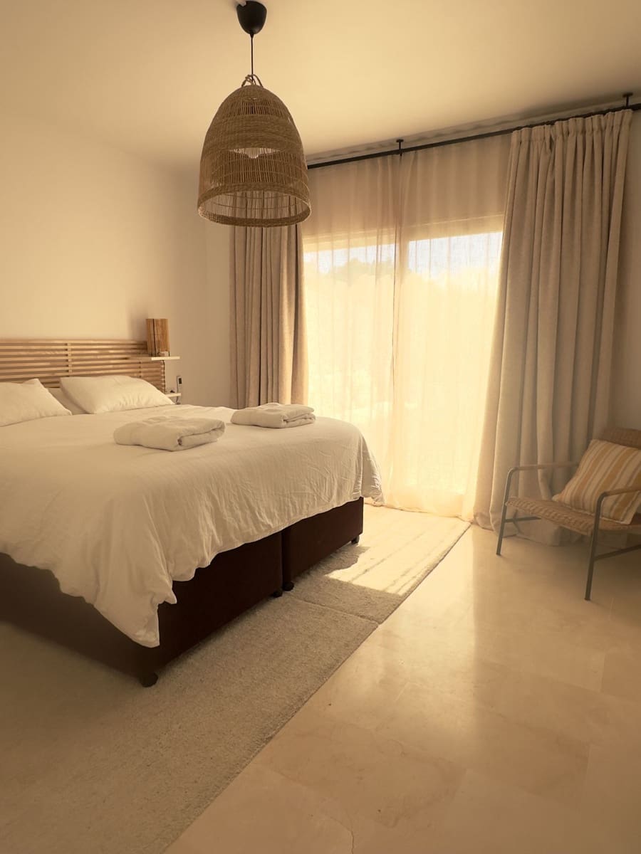 3 sypialnia Dom na sprzedaż w Riviera del Sol z basenem garażem - 585 000 € (Ref: 9396877)