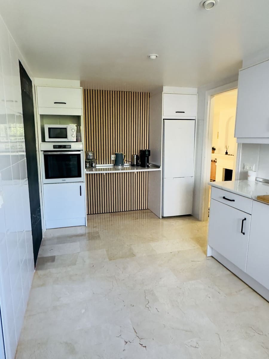 3 sypialnia Dom na sprzedaż w Riviera del Sol z basenem garażem - 585 000 € (Ref: 9396877)