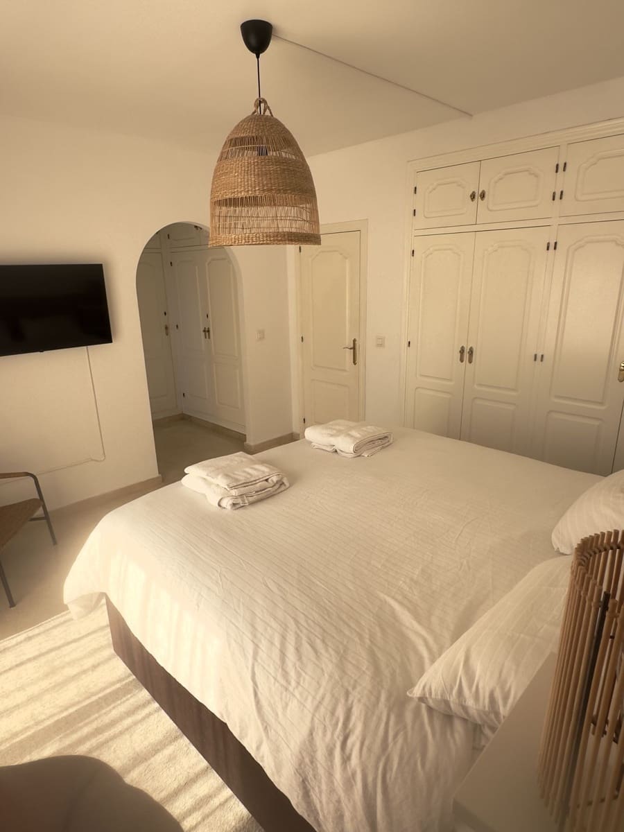 3 sypialnia Dom na sprzedaż w Riviera del Sol z basenem garażem - 585 000 € (Ref: 9396877)