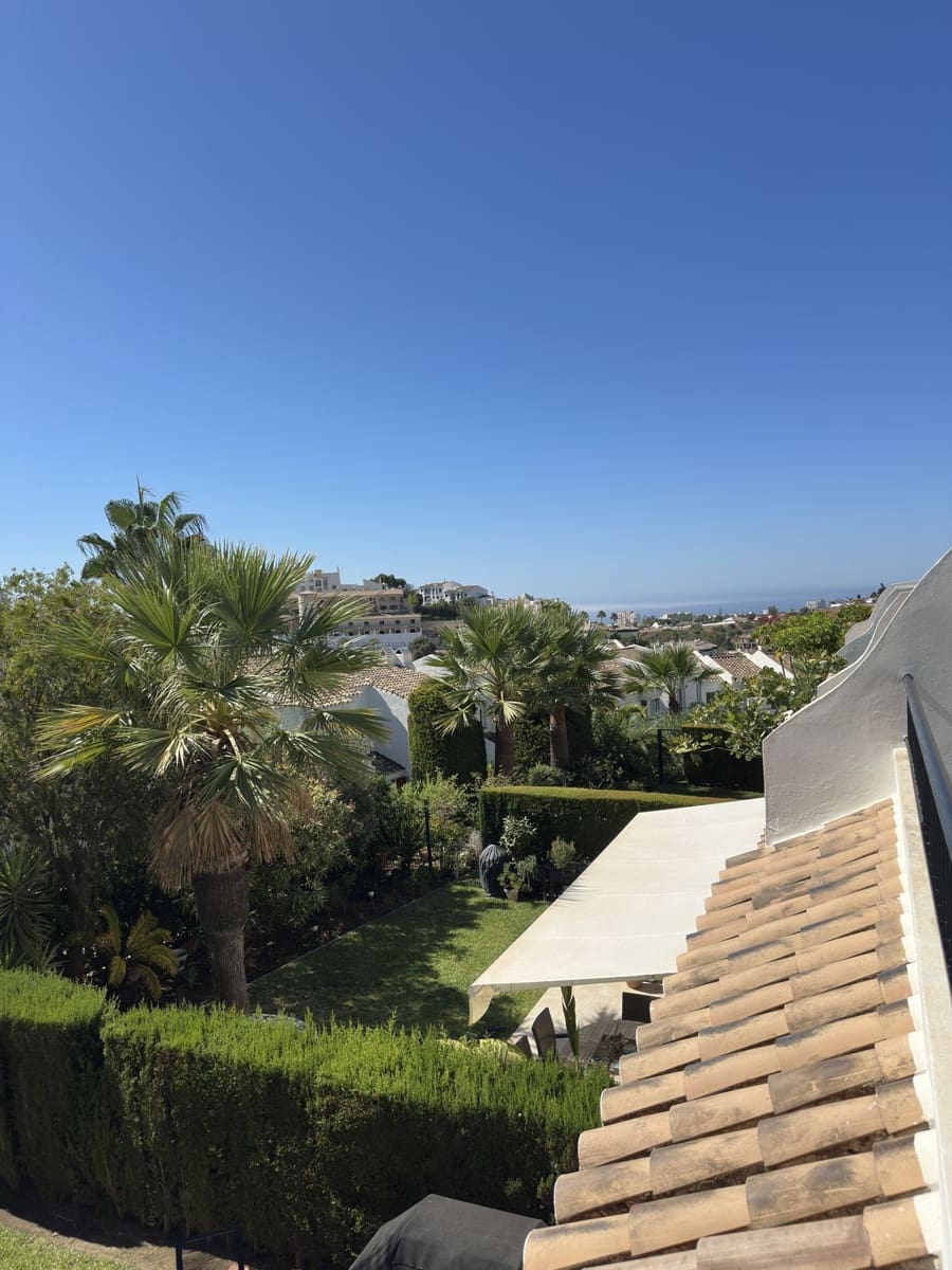 3 sypialnia Dom na sprzedaż w Riviera del Sol z basenem garażem - 585 000 € (Ref: 9396877)