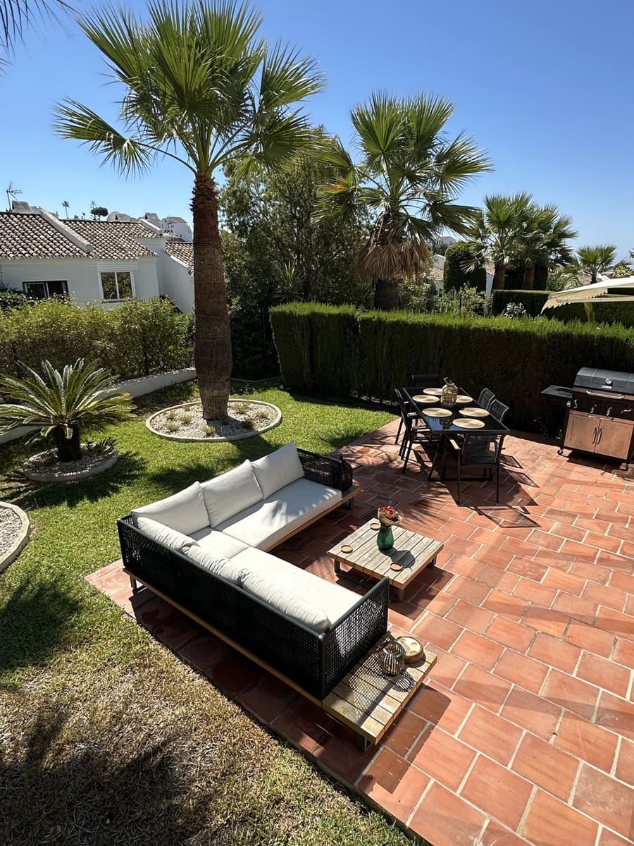 3 sypialnia Dom na sprzedaż w Riviera del Sol z basenem garażem - 585 000 € (Ref: 9396877)