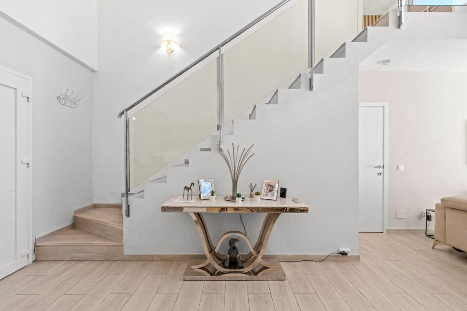 4 sypialnia Dom na sprzedaż w Calahonda z basenem garażem - 650 000 € (Ref: 9412894)