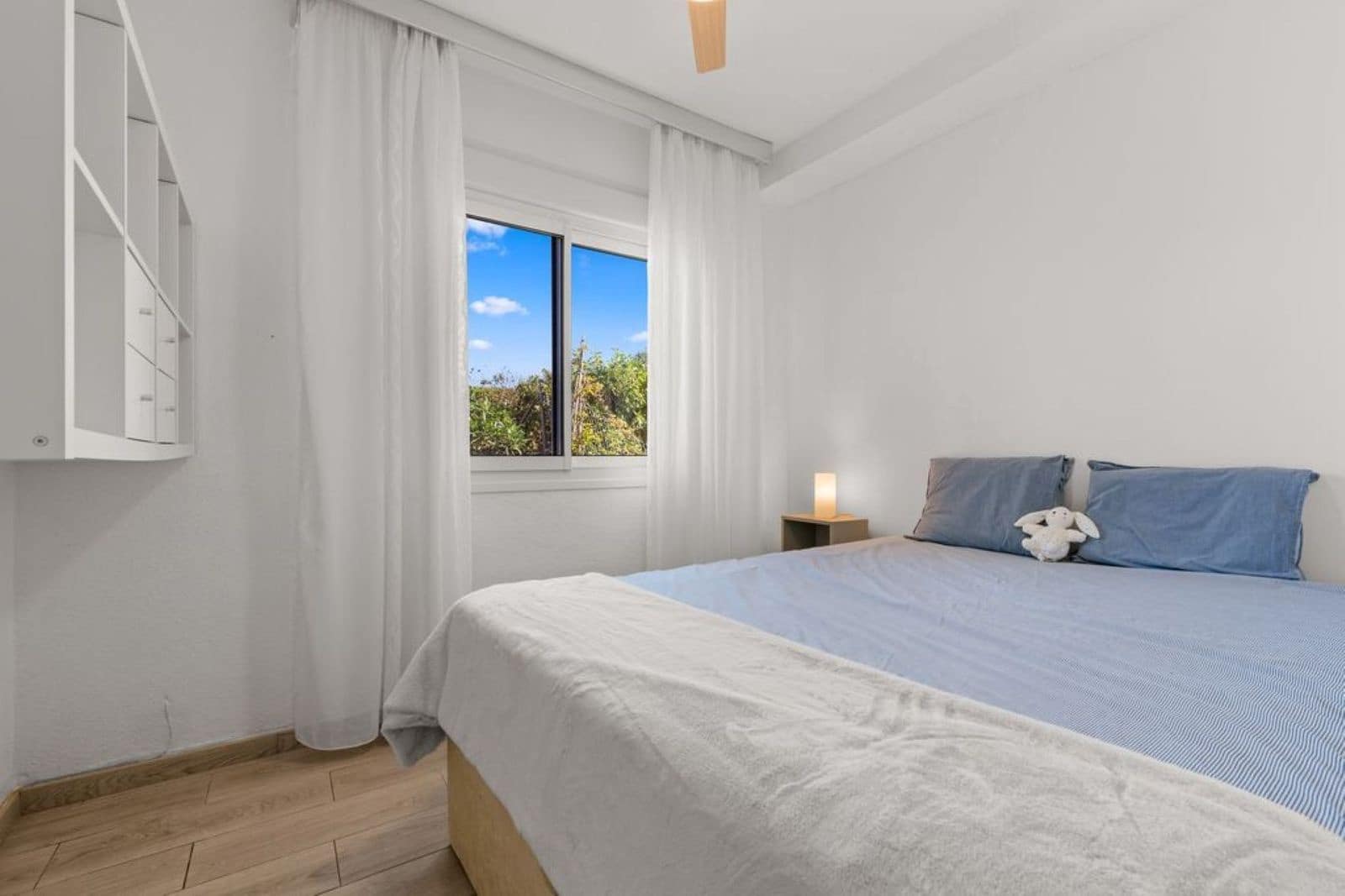 4 sypialnia Dom na sprzedaż w Calahonda z basenem garażem - 650 000 € (Ref: 9412894)