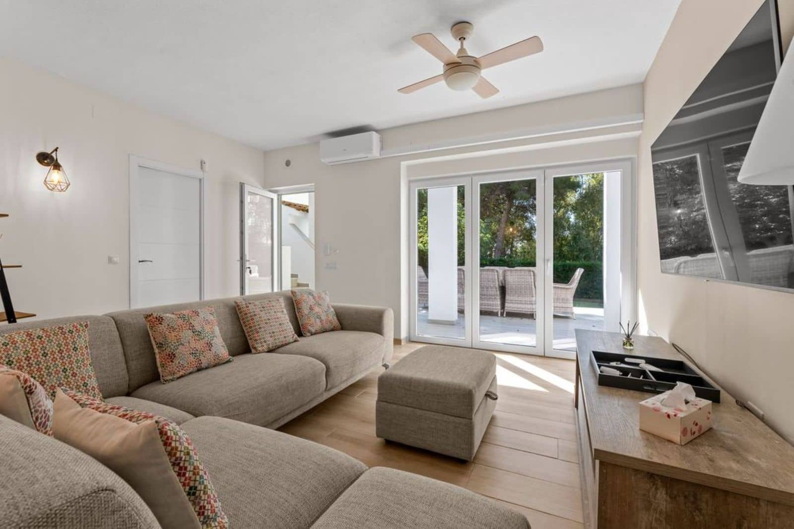 4 sypialnia Dom na sprzedaż w Calahonda z basenem garażem - 650 000 € (Ref: 9412894)