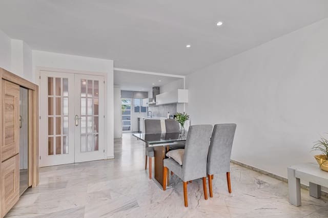 5 sypialnia Dom na sprzedaż w Calahonda, Mijas z basenem garażem - 528 000 € (Ref: 9412896)