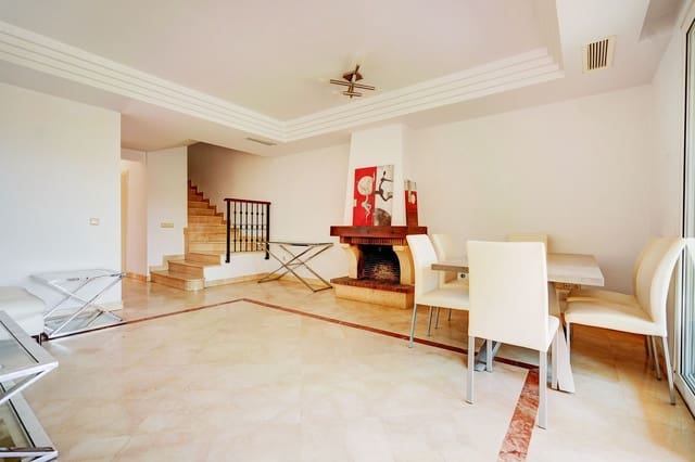 3 sypialnia Dom na sprzedaż w Riviera del Sol, Mijas z basenem garażem - 460 000 € (Ref: 9415085)