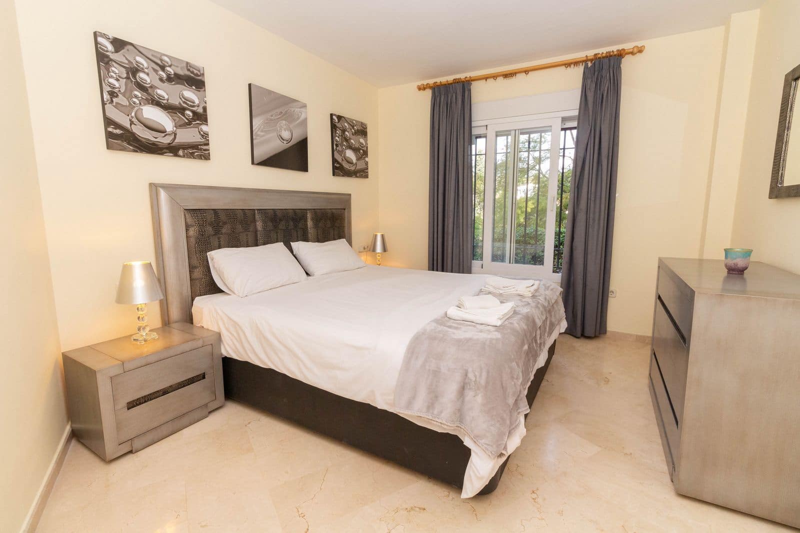 3 camera da letto Appartamento sulla Spiaggia in vendita in Elviria con piscina garage - 725.000 € (Rif: 9426203)