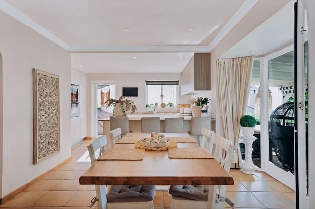 3 sypialnia Willa na sprzedaż w Calahonda, Mijas z basenem garażem - 739 000 € (Ref: 9426459)