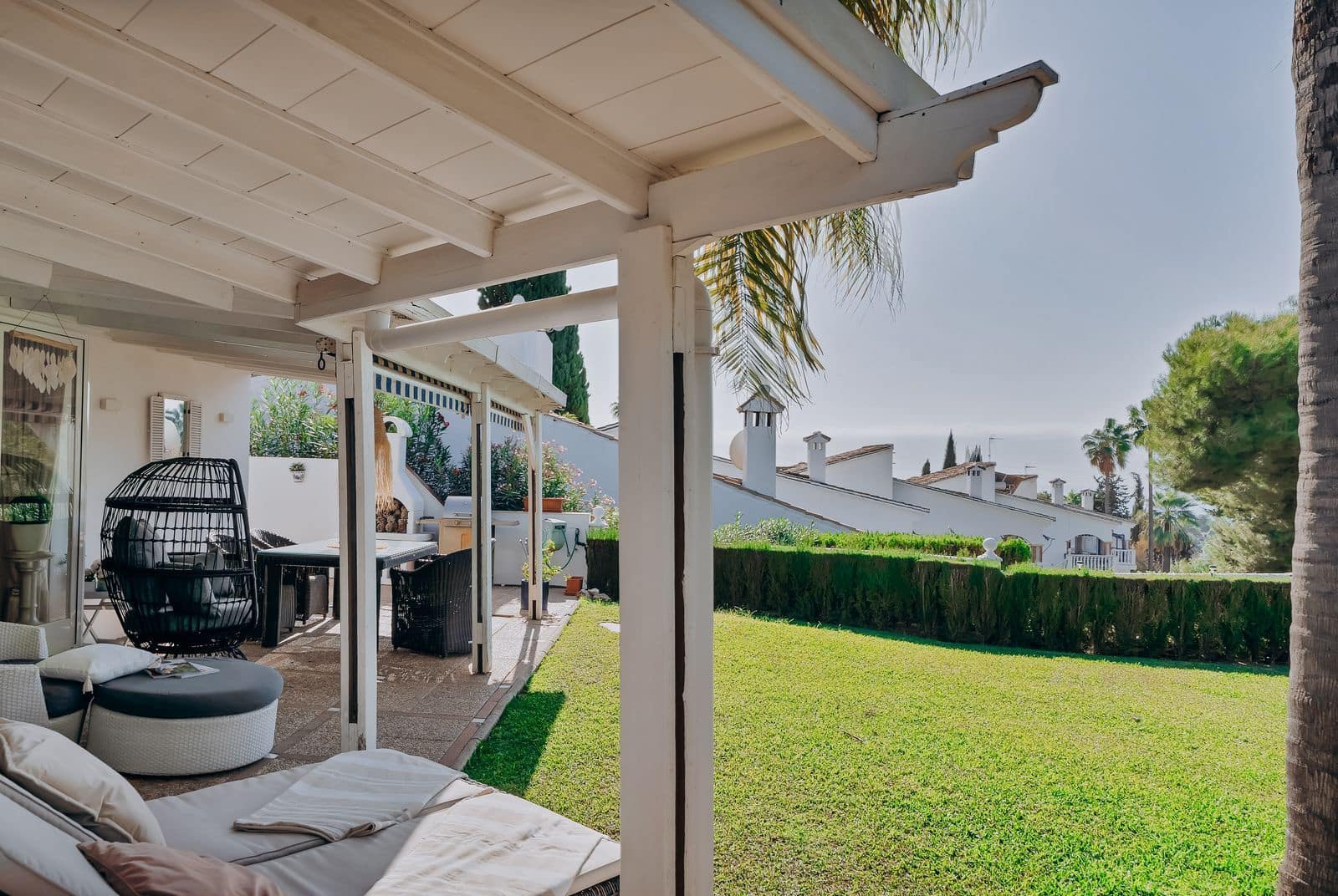 3 sypialnia Willa na sprzedaż w Calahonda z basenem garażem - 739 000 € (Ref: 9426459)