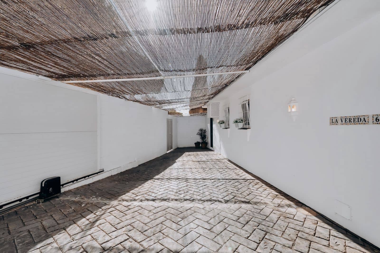 3 sypialnia Willa na sprzedaż w Calahonda z basenem garażem - 739 000 € (Ref: 9426459)