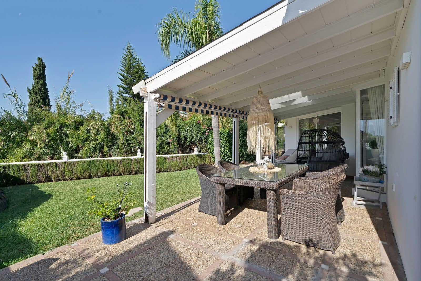 3 sypialnia Willa na sprzedaż w Calahonda z basenem garażem - 739 000 € (Ref: 9426459)