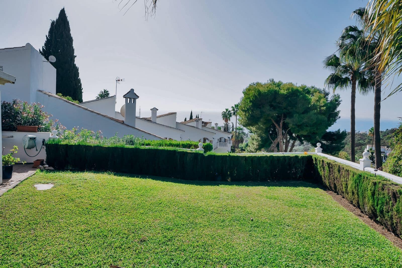 3 sypialnia Willa na sprzedaż w Calahonda z basenem garażem - 739 000 € (Ref: 9426459)