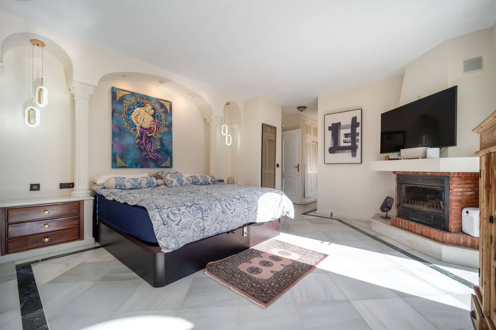 6 bedroom Villa for sale in Elviria with pool garage - € 1,400,000 (Ref: 9426475)