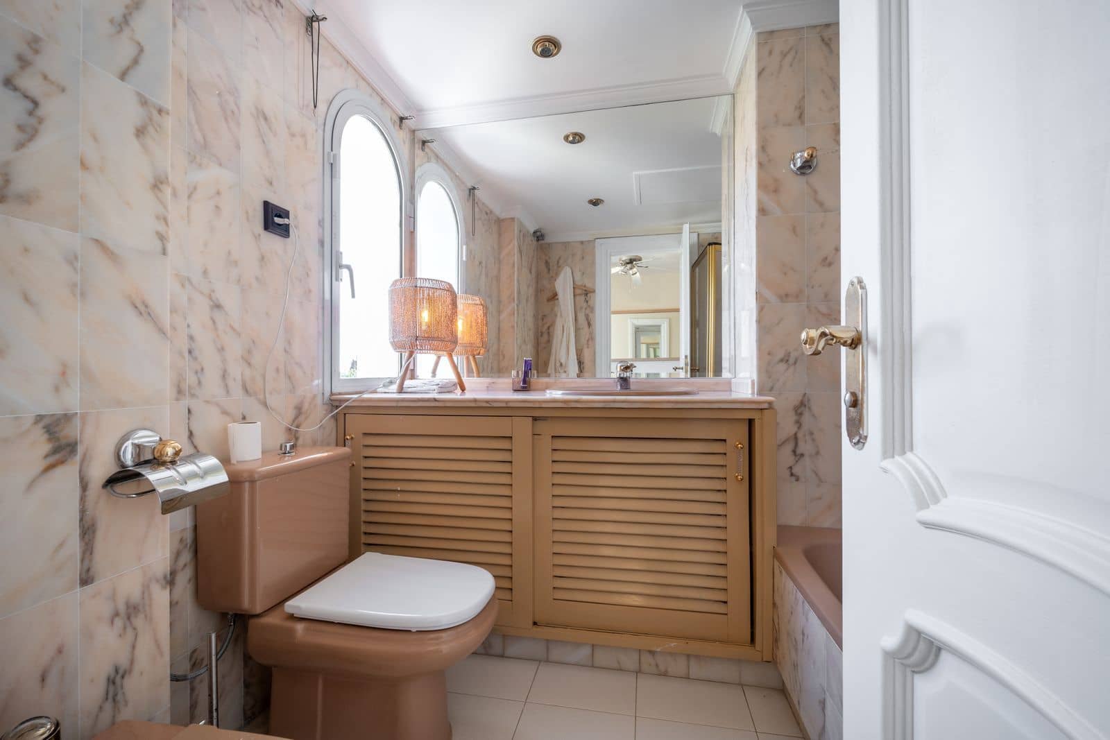 6 bedroom Villa for sale in Elviria with pool garage - € 1,400,000 (Ref: 9426475)